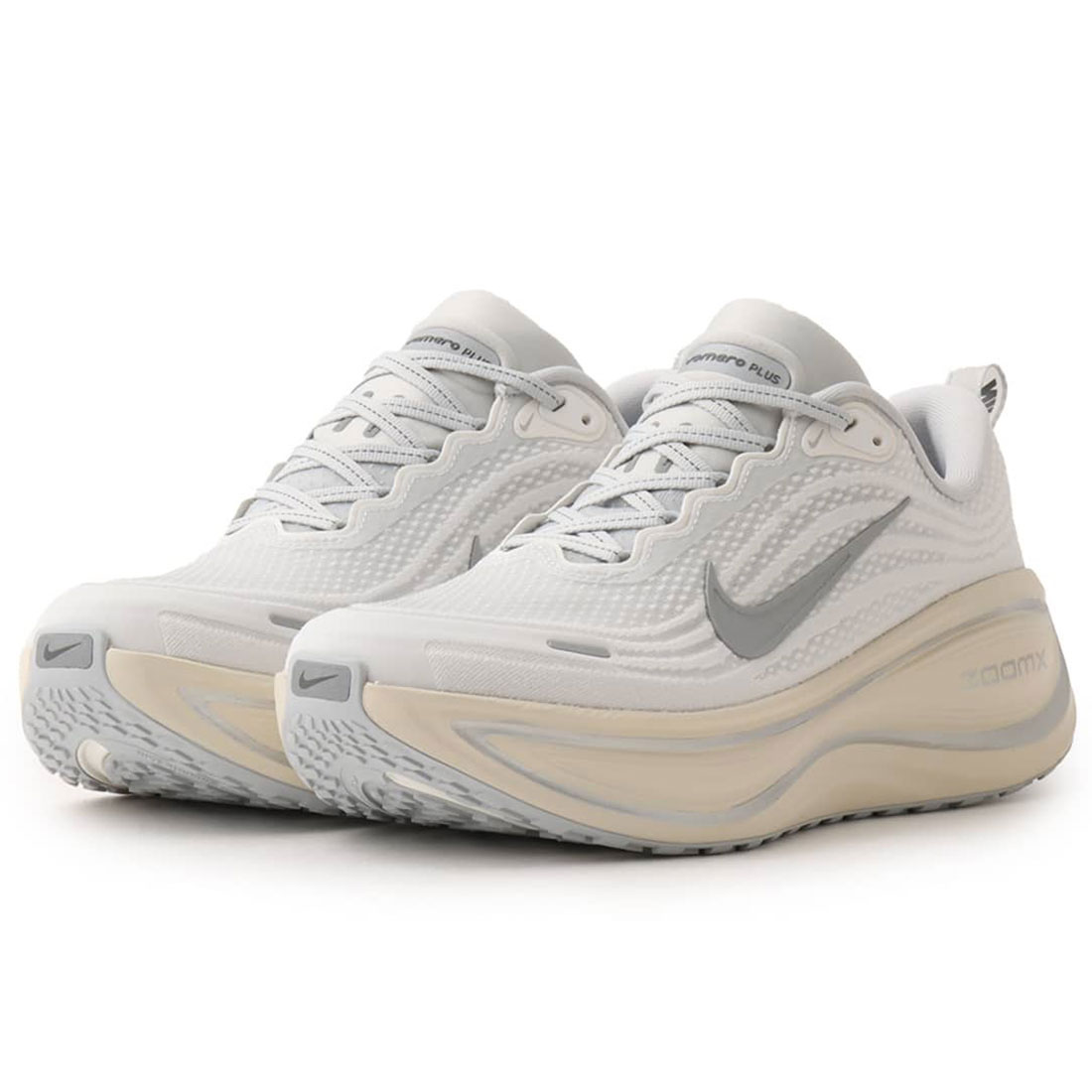 ナイキ ボメロ プラス NIKE VOMERO PLUS プラチナムティント/リフレクトシルバー/グレーフォグ/アイアングレー IQ0308-094