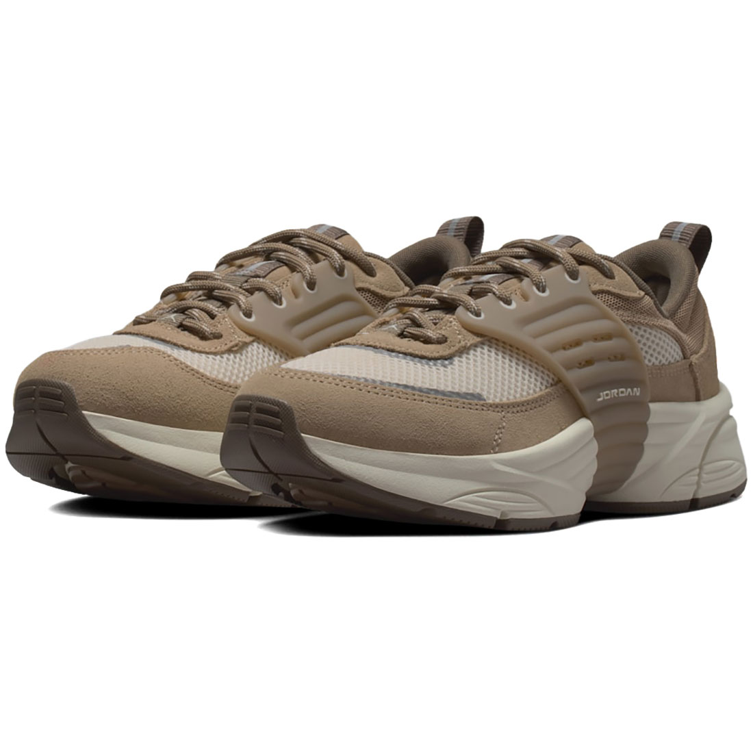 ナイキ ジョーダン トランナー O/S NIKE W JORDAN TRUNNER O/S カーキ/リフレクトシルバー/ペールアイボリー IR1839-200