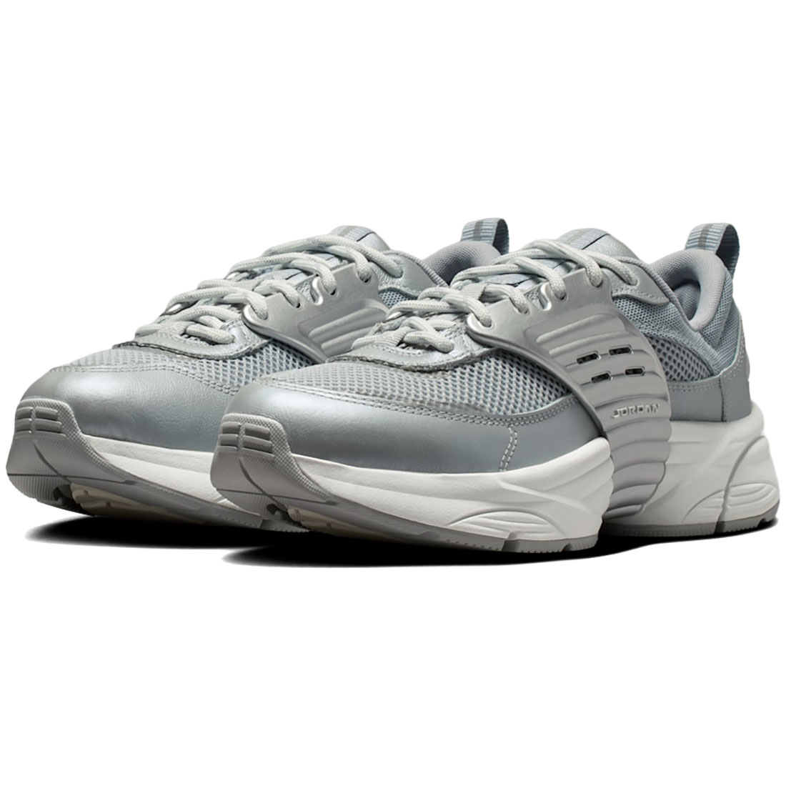 ナイキ ジョーダン トランナー O/S NIKE W JORDAN TRUNNER O/S 白鳥/狼薄墨色/リフレクトシルバー/主脳会談白いこと IR1839-100