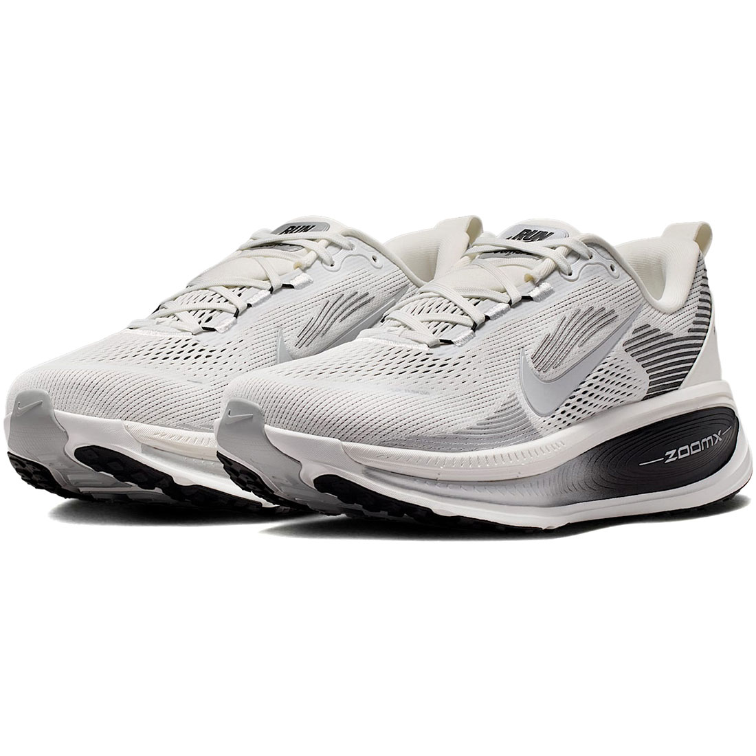ナイキ ボメロ 18 NIKE VOMERO 18 サミットホワイト/ブラック/オフホワイト/メタリックシルバー II7189-100|シューズナッツ