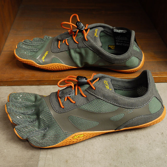 【30%OFF/SALE】【ラスト1足】Vibram FiveFingers ビブラムファイブフィンガーズ レディース 5本指シューズ [21W0701] W KSO EVO トレーニング フィットネス ジム カジュアル Grey/Orange 灰 グレー系 正規取扱店【ts】【e】｜Shoetime アウトフィットストア