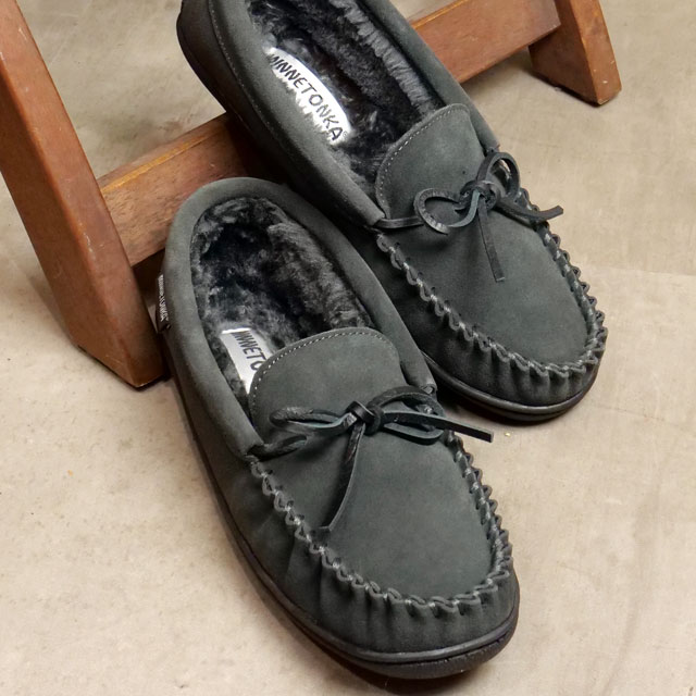 【在庫限り】MINNETONKA ミネトンカ フラットシューズ ケイデンス [40604 FW24] CADENCE レディース 靴 ファーモカシン 日本限定 Charcoal 正規取扱店【ts】｜Shoetime アウトフィットストア