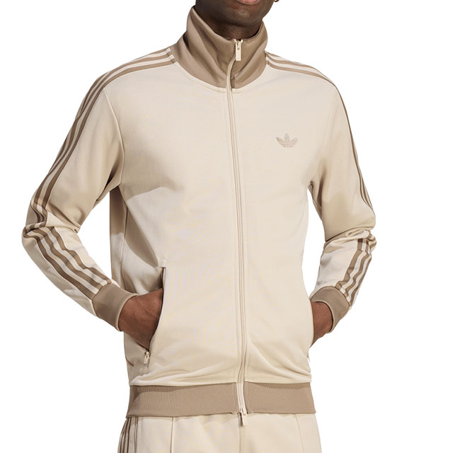 adidas Originals アディダス オリジナルス メンズ クラシック トラックトップ [VD591/KT5044 FW26] CLASSIC TRACK TOP ユニセックス トラックジャケット カジュアル ストリート 定番 カーキスリー 正規取扱店｜Shoetime アウトフィットストア