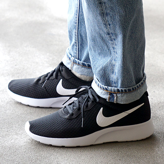 black nike tanjun mens trainers black nike tanjun mens trainers