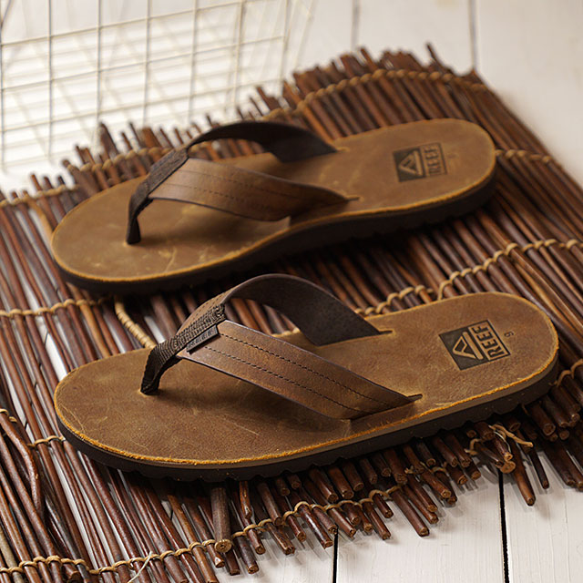 reef voyage sandals