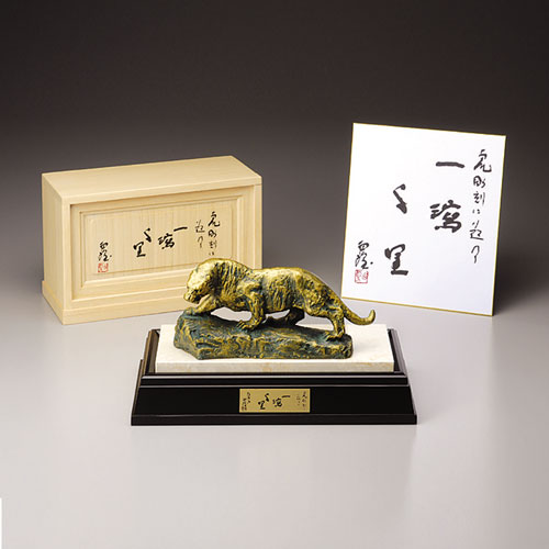 楽天市場】葉小鵬 黄楊一木彫 『 清麗 』女性像 本黄楊 木彫 楽天市場】葉小鵬 黄楊一木彫 『 清麗 』女性像 本黄楊 木彫