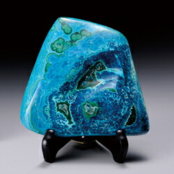 楽天市場】国産 糸魚川産 高級本翡翠 武藤玄功作 『 弥栄大勾玉