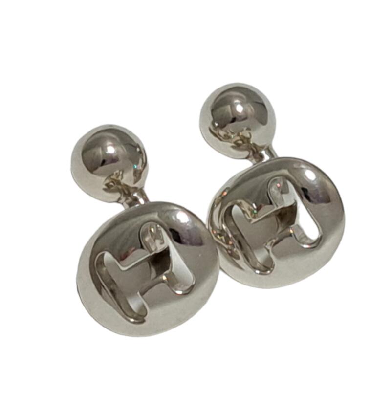 楽天市場】エルメス カフス SV925 ロゴ キューブ シルバー カフス 楽天市場】エルメス カフス SV925 ロゴ キューブ シルバー カフス