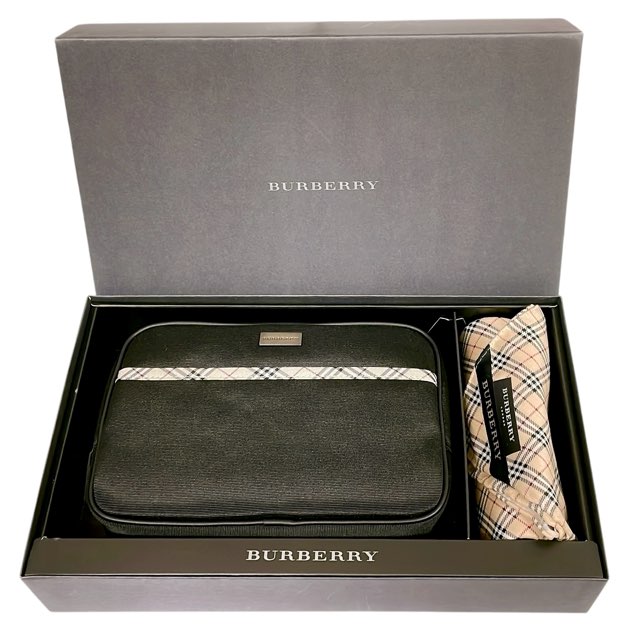 新品BURBERRYポーチ&ハンカチセット BURBERRY ポーチセット 未使用 - メルカリ