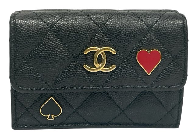 シャネル CHANEL 財布 スモールフラップウォレット マトラッセ 3つ折り コンパクト キャビアスキン 黒 ゴールド金具 AP3081 ハート スペード レディース 【中古】