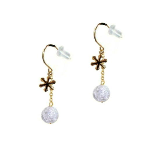 k18ピアス クラック水晶　スノー 雪の結晶チャーム　18Kフックかけ式ピアス　キャッチ付 ゆうパケット【送料無料】