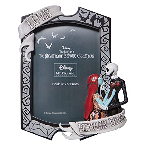 エネスコ Enesco 飾りつけ 室内装飾 外国で模範例 亜米利加 Enesco Disney Showcase Couture de Force The Nightmare Before Christmas Jack and Sally Love Never Dies Picture Photo Frame, 7.875 Inch, Silverエネスコ Enesco 飾りつけ 室内装飾 外国で模範例 亜米利加