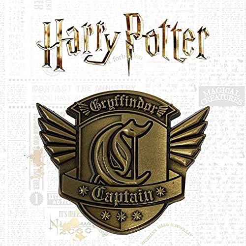 ハリー・ポッター アメリカ直輸入 おもちゃ 玩具 Harry Potter FaNaTtik Harry Potter Limited Edition Gryffindor Captain Badge Collectible Metal Medallionハリー・ポッター アメリカ直輸入 おもちゃ 玩具 Harry Potter｜angelica