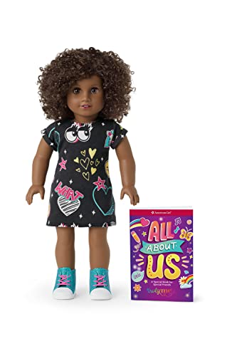 アメリカンガールドール 赤ちゃん おままごと ベビー人形 American Girl Truly Me 18-inch Doll #112 with Brown Eyes, Dark-Brown Hair, Deep Skin, Black T-shirt Dress, For Ages 6+アメリカンガールドール 赤ちゃん おままごと ベビー人形｜angelica 38,175円