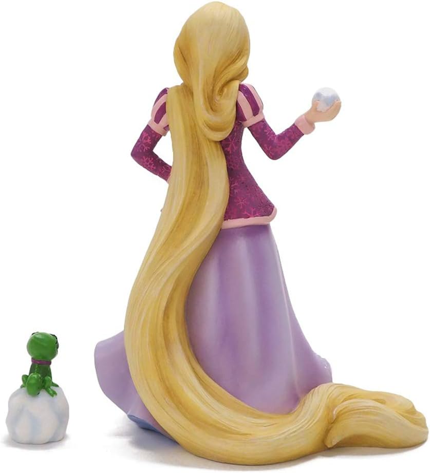 希少 エネスコ Enesco 置物 インテリア 海外モデル アメリカ 送料無料 Enesco Disney Showcase Tangled Rapunzel Holiday Princess And Pascal Figurine 8 31 Inch Multicolorエネスコ Enesco 置物 インテリア 海外モデル アメリカ 安い購入