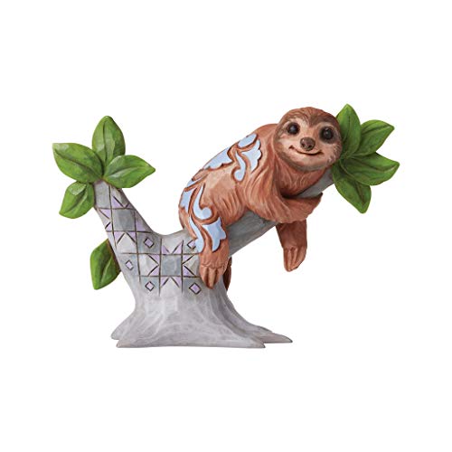 エネスコ Enesco 飾りつけ 室内装飾 外国で模範例 亜米利加 Enesco Jim Shore Heartwood Creek Sloth on Tree Miniature Figurine, 2.88 Inch, Multicolorエネスコ Enesco 飾りつけ 室内装飾 外国で模範例 亜米利加