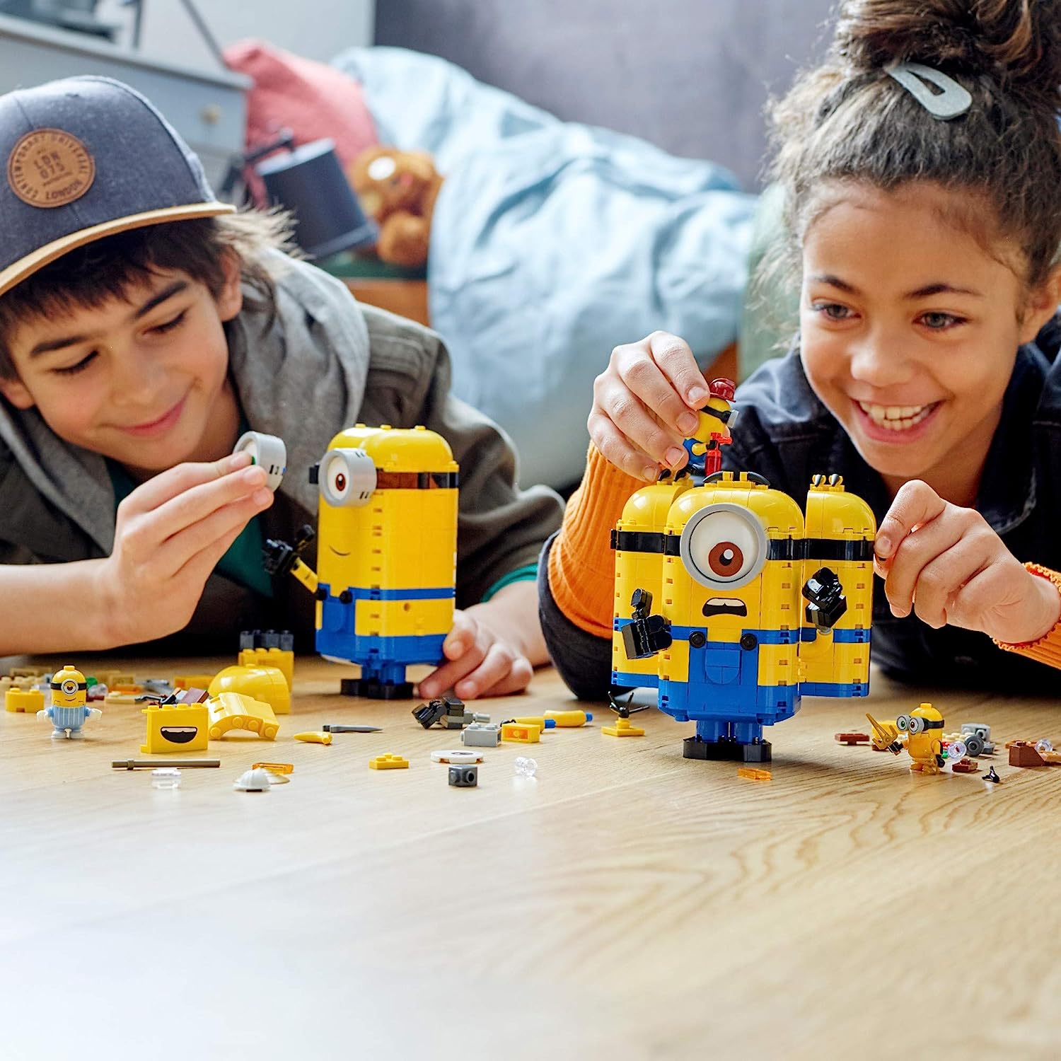 楽天市場 送料無料 レゴ ミニオンズ ミニオンと秘密基地 876ピース Lego Minions The Rise Of Gru ケビンとスチュアート ケビンをボブに作り替える 8歳以上 Angelica