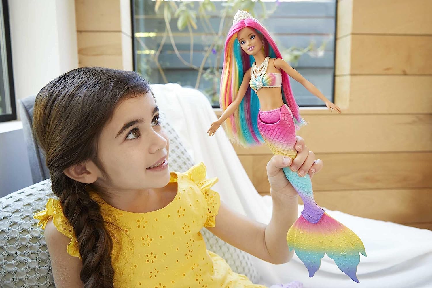 楽天市場 バービー バービー人形 ファンタジー 人魚 マーメイド 送料無料 Barbie Dreamtopia Rainbow Magic Mermaid Doll With Rainbow Hair And Water Activated Color Change Feature Gift For 3 To 7 Year Oldsバービー バービー人形 ファンタジー 人魚