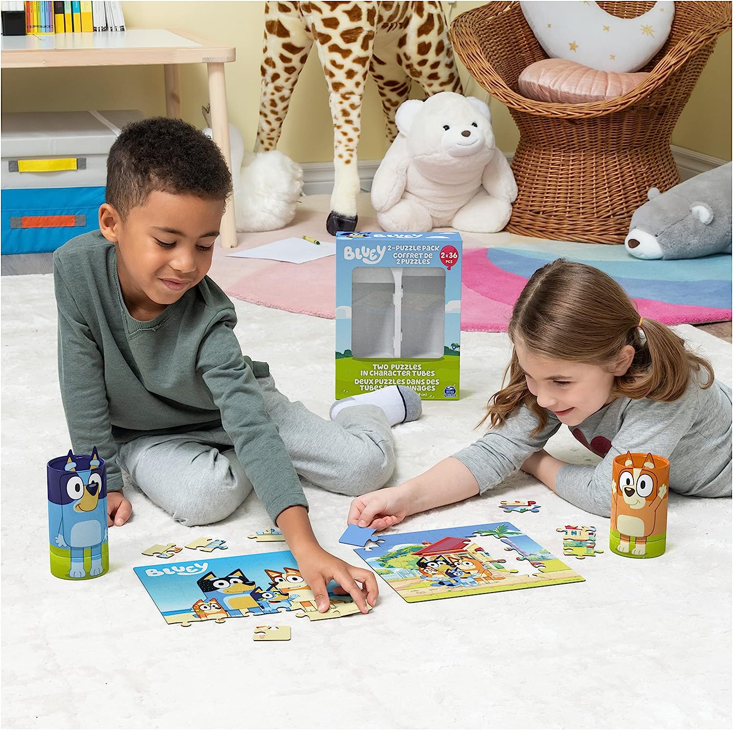 ジグソーパズル 海外製 アメリカ 【送料無料】Bluey, 36 Piece Jigsaw Puzzle Two Pack Toy Gift Set with Easy to Store Tube Packaging, for Kids Aged 3 and upジグソーパズル 海外製 アメリカ