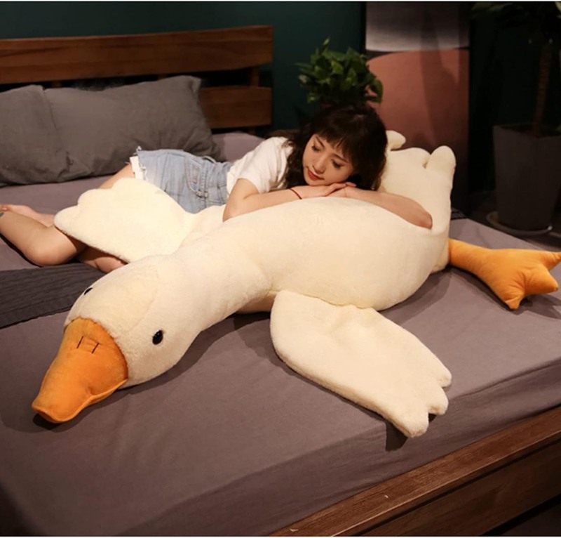 抱き枕 ぬいぐるみ 鵞鳥 だきまくら ぬいぐるみ 鵞鳥 抱きまくら 50糎 ふわもち 抱き枕 伏せる姿 鵞鳥 座蒲団 腰当て座蒲団 馬鹿でかい抱き枕 毛の荒物 ぬいぐるみ 仕立てもの風呂敷き包み ホワ