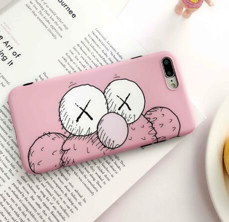 楽天市場 売り切りsale メール便 送料無料 Iphone スマホケース カウズ Kaws ピンク Iphone7 Iphone8 Iphonex Iphonexs Iphonexs Max Iphonexr Iphone7plus Iphone8plus Iphone11 Iphone11pro Iphone11promax インスタ 映え かわいい 韓国コスメ