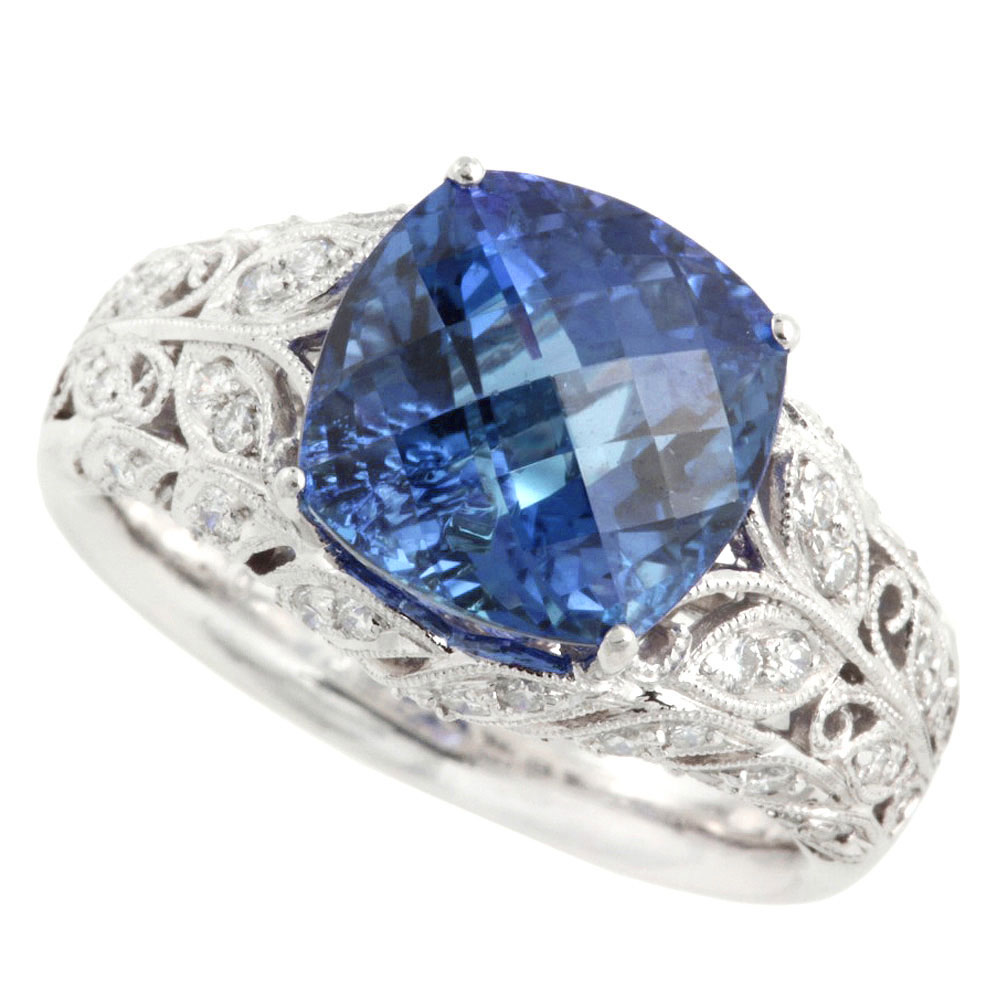 【本物保証】 保付 新品同様 タンザナイト リング タンザナイト7.70ct 7ct up メレダイヤ 0.53ct 19号 ゴージャス ノーブランド No brand 【中古】