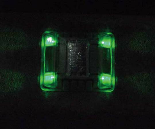 キャットアイ ソーラー式縁石鋲 ルミナスアイ・マイティ LE-260(常灯式) 両面発光 LED：緑 1個 LE-260II G