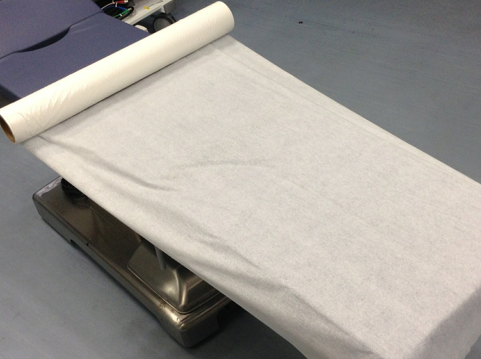【メーカー直送】貼れる防水シート（ミシン目１ｍ毎） TKD005(92CMX50M)【代金引換不可】