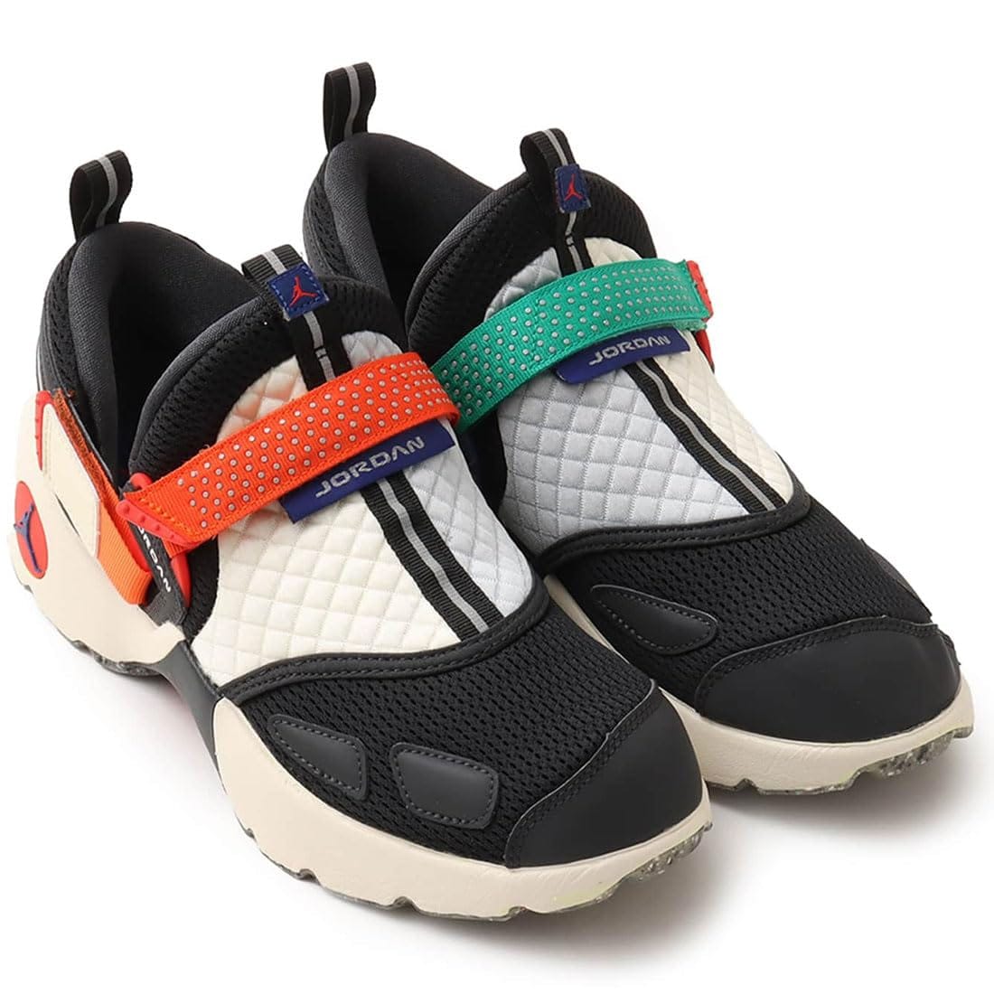 [ナイキ] ジョーダン トランナー LX W JORDAN TRUNNER LX 黒いこと/ココナツ酪漿/オレンジブレイズ/白いこと IM6531-001