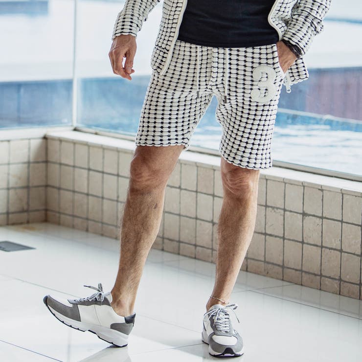 【10％OFFクーポン！7/26(日)1:59まで】SHIFFON 1PIU1UGUALE3 RELAX 3ロゴビッグワッフルハーフパンツ パンツ・ズボン｜SHOPLIST