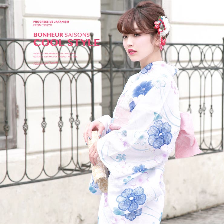 【10％OFFクーポン！7/26(日)1:59まで】SOUBIEN 浴衣　3点セット（浴衣/半幅帯/下駄）　bonheur saisons　白　オフホワイト　青　ブルー　椿　桜　綿　ラメ　夏祭り　花火大会　浴衣セット　ゆかた　女性　レディース　S・フリー｜SHOPLIST
