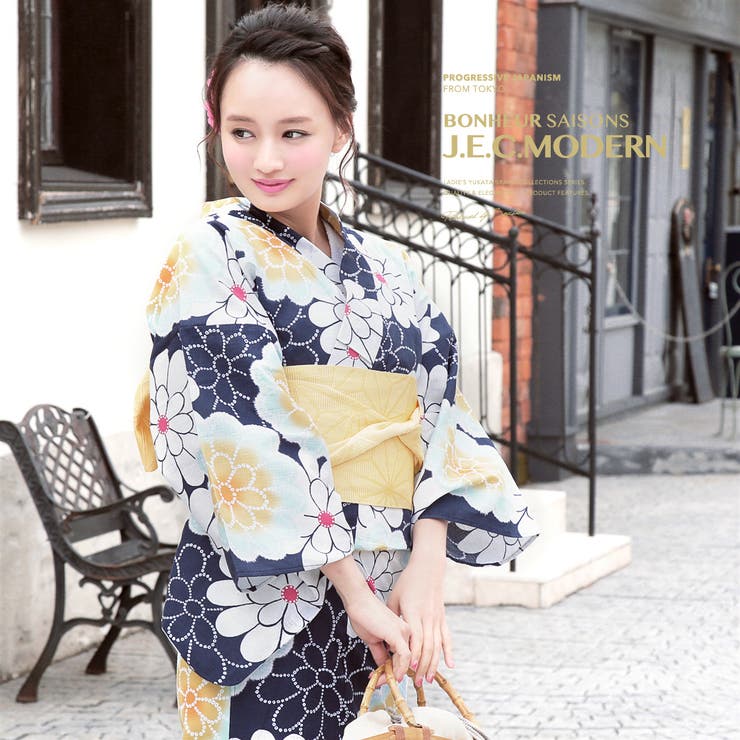 【10%OFFクーポン!7/26(日)1:59まで】SOUBIEN 浴衣 3点セット(浴衣/半幅帯/下駄) bonheur saisons 紺 ネイビー 白 ホワイト 黄色 イエロー 菊 きく キク ガーベラ 綿 花火大会 夏祭り 浴衣セット ゆかた 女|SHOPLIST