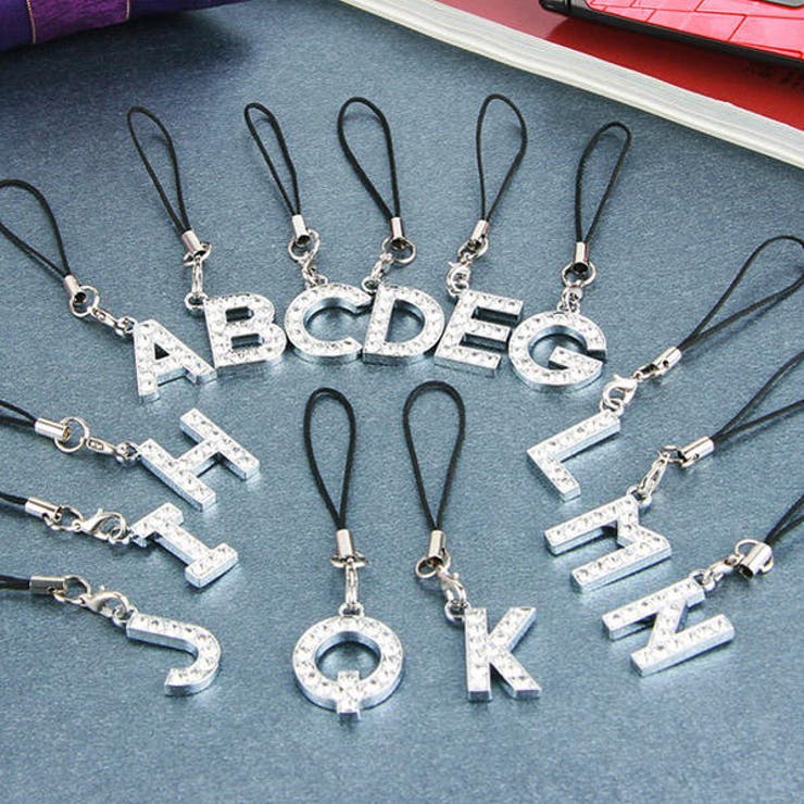 お名前・イニシャルストラップ＆イヤホンジャック お名前・イニシャルストラップ＆イヤホンジャック