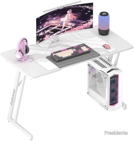 【送料無料】ゲーミングデスク 幅120奥行60高さ73cm PCデスク カーボンファイバー天板 布製マウスパッド付き Z字型レッグ 耐荷重80kg おしゃれ ホワイト｜Shop Presidente 店