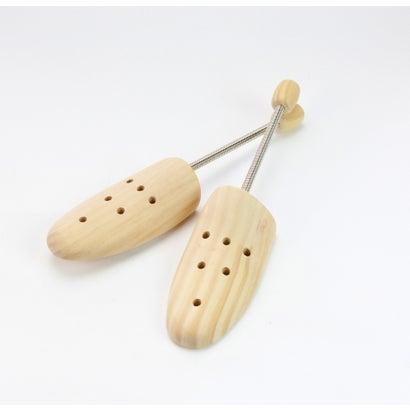 【３０個セット】【１ケース分】 COLUMBUS ウッドキーパー 男性用フリーサイズ（目安25.0~27.0cm）木製(パイン材) （ベージュ）×３０個セット　１ケース分 【正規品】【mor】【ご注文後発送までに2週間前後頂戴する場合がございます】