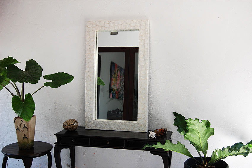 販売 リビング アジアンミラー ハンドメイド シェルミラー 中型サイズ 廊下 白 角型 玄関 1 70 モダン シンプル ナチュラル ホワイト ワイドミラー カピス貝 シェル インテリア サロン 全身鏡 鏡 全身姿見 姿見 新生活 美容室 ハワイアン 全身 リゾート 壁掛け 鏡 販売 リビング アジアンミラー ハンドメイド シェルミラー 中型サイズ 廊下 白 角型 玄関 1 70 モダン シンプル ナチュラル ホワイト ワイドミラー カピス貝 シェル インテリア サロン 全身鏡 鏡 全身姿見 姿見 新生活 美容室 ハワイアン 全身 リゾート 壁掛け 鏡