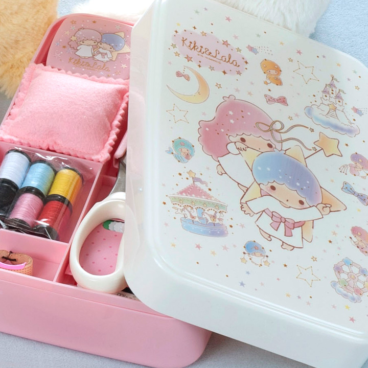 針仕事背景 サンリオ リトルツインスターズキキララ 仕立ものセット うすスタイルタイプ 10場セット Sanrio 裁縫用品 裁縫桟敷 裁縫道具セット Ladylibertybrands Com