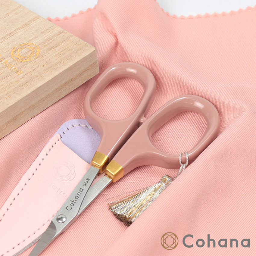 Cohana 漆と金蒔絵の小ばさみ 45-412 SAKURA2026 | Cohana ギフト KAWAGUCHI 河口 道具 地域産業 工芸 上質 国産 ハンドメイド プレゼント 道具入れ ポーチ ショルダーバッグ 母の日 ははのひ コハナ こはな