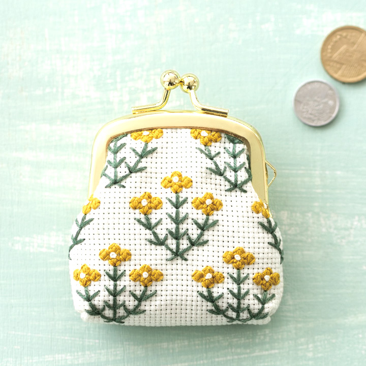 楽天市場】刺繍 地刺しキット プチフレームの壁飾り ひまわり
