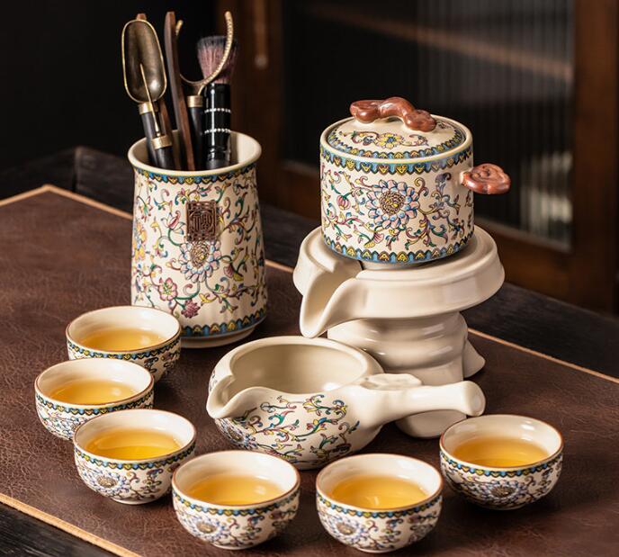 茶器セット陶磁器ティーポット工夫カップオフィスでお茶を飲む