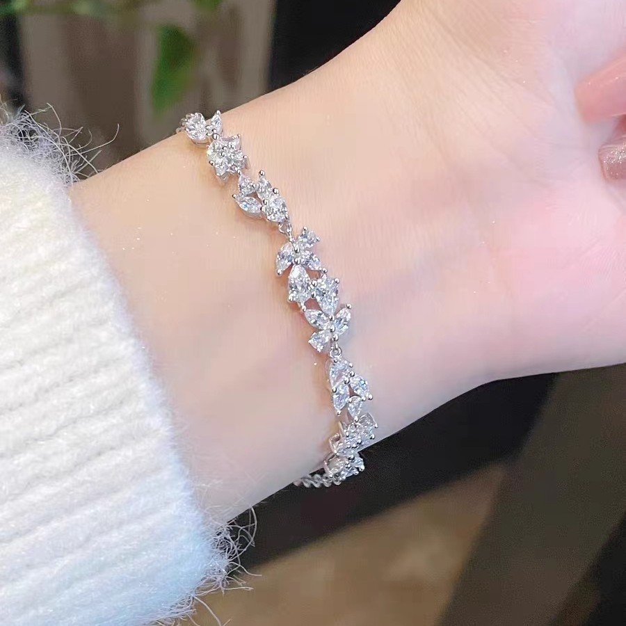 S999純銀藤の花腕輪レディースins御前上等柔らかいジルコン明滅する光佩び物