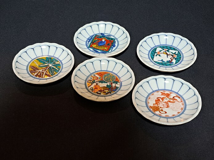 楽天市場】九谷焼：色絵カンタ文3.5寸皿・正木春蔵《小皿・11.0