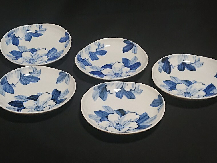 【豪華絢爛❗️】【名品❗】明治時代　九谷焼　七彩色色絵　陽刻　四蝶花唐草四方皿 楽天市場】九谷焼 四方皿揃 染色桃花花鳥文/山本長左 【宮内庁