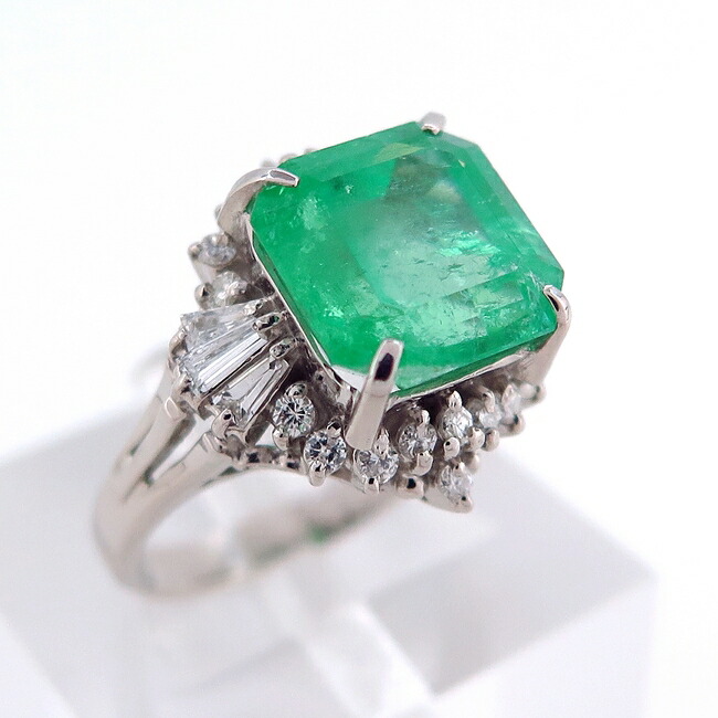 PT900 エメラルドとダイヤモンドプラチナリング 16号 エメラルド 0.90ct ダイヤモンド 0.53ct リング・指輪