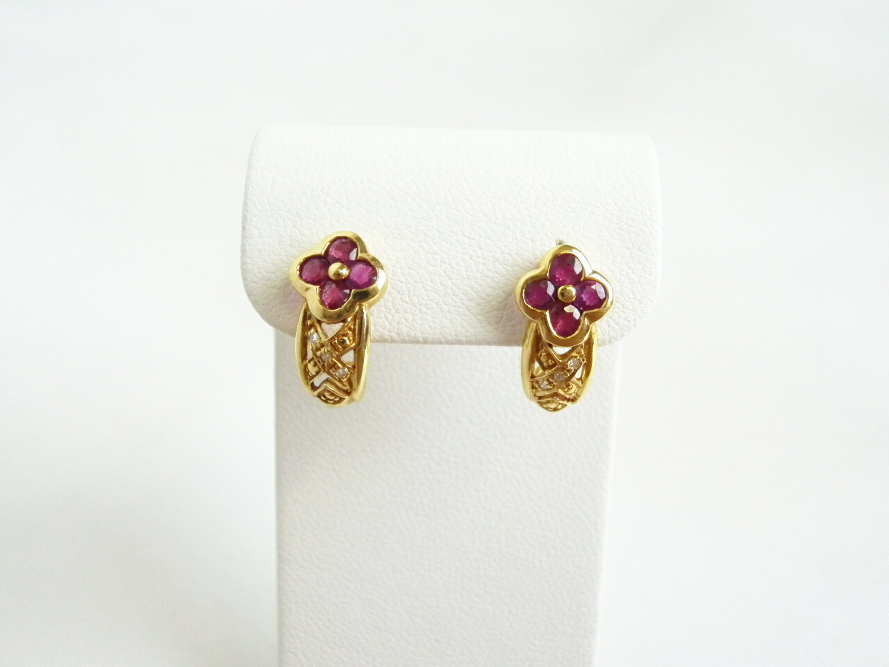 楽天市場】K18ダイヤモンドピアス(フラワー、花モチーフ) (sd2150