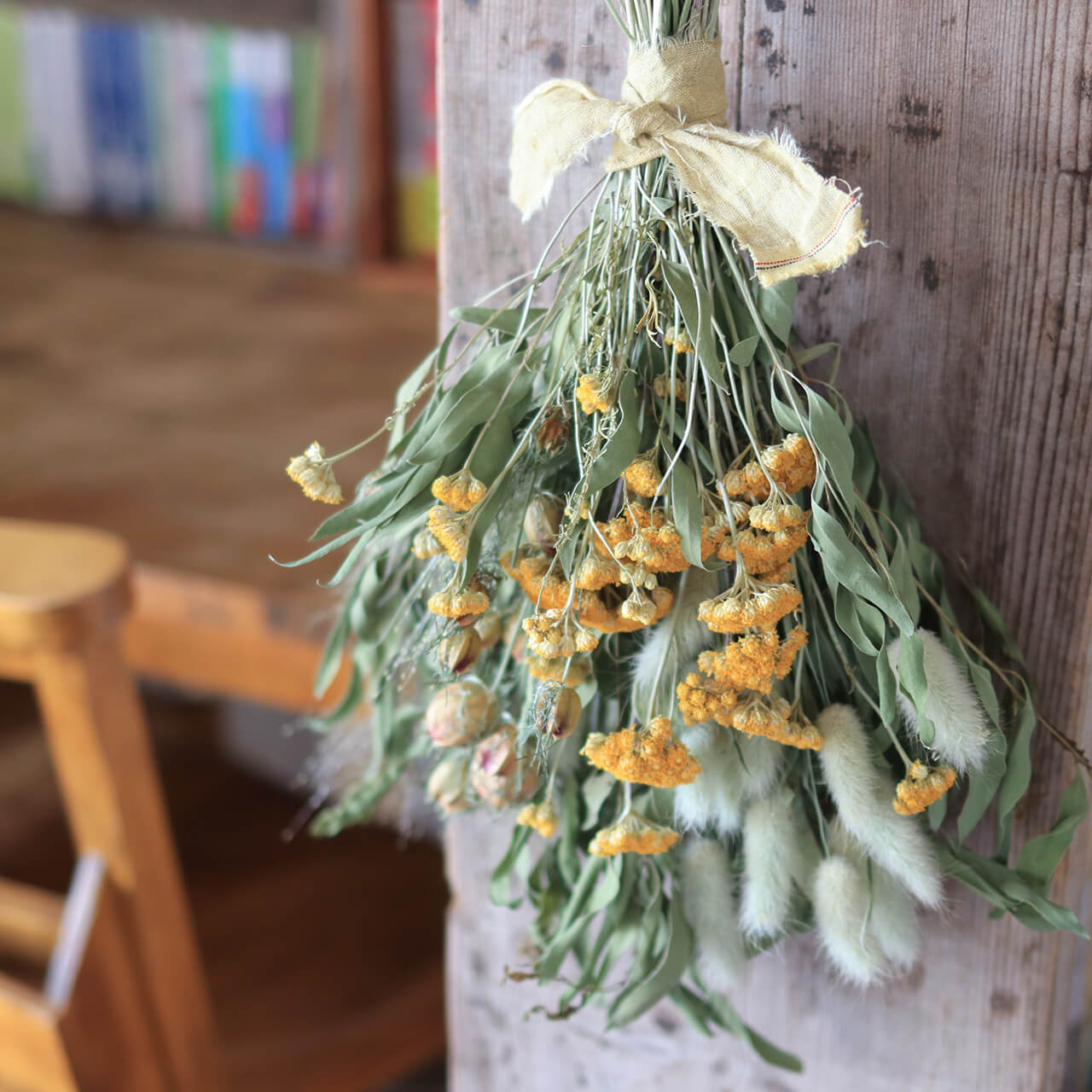 ドライフラワー☆グレビレア＆ユーカリリース☆ピンクッション 癒し