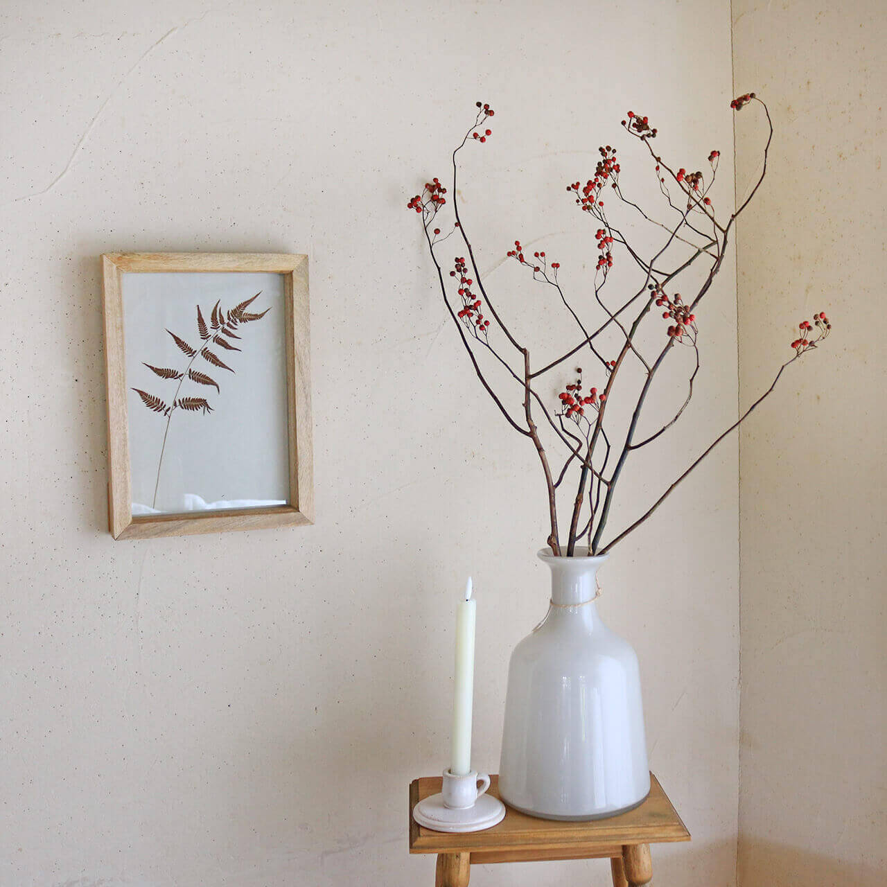 大枝 赤い実 長さ約60cm〜80cm】 野バラの実 ◇ドライフラワー