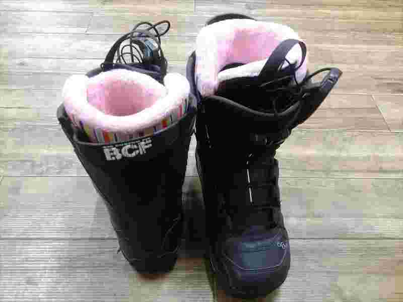 salomon lily snowboard boots