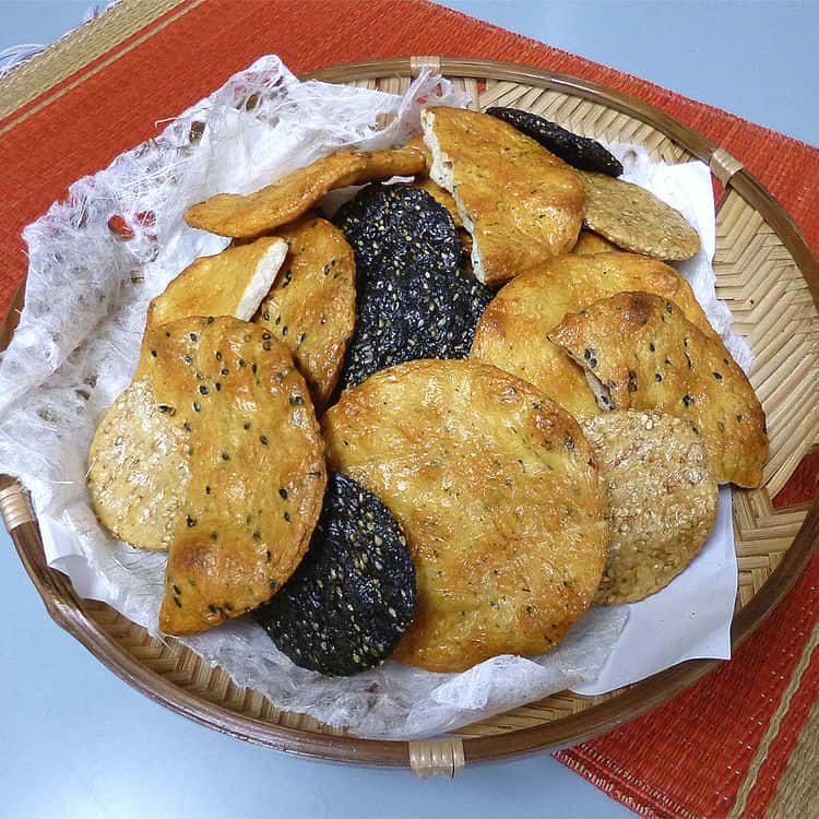 【ポイント2倍！マラソン期間中】 岩手 味泉 美味しいお米で作った こわれ煎餅6種詰め合わせ 計1.5kg 製造途中で割れたり 欠けたりしたものだけを集めましたので たっぷりとお召し上がり頂けます ご進物 ギフト 贈り物に