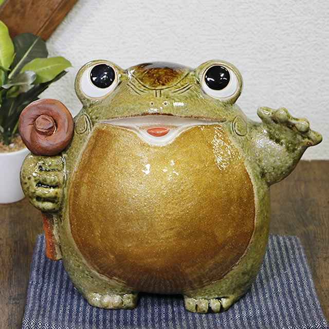 信楽焼　ワケアリ　9号　出目笑い蛙(大)　手作り蛙　2点セット 信楽焼 ワケアリ 9号 出目笑い蛙(大) 手作り蛙 2点セット 信楽焼